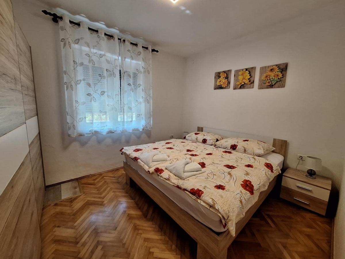 Apartma Kanal エクステリア 写真