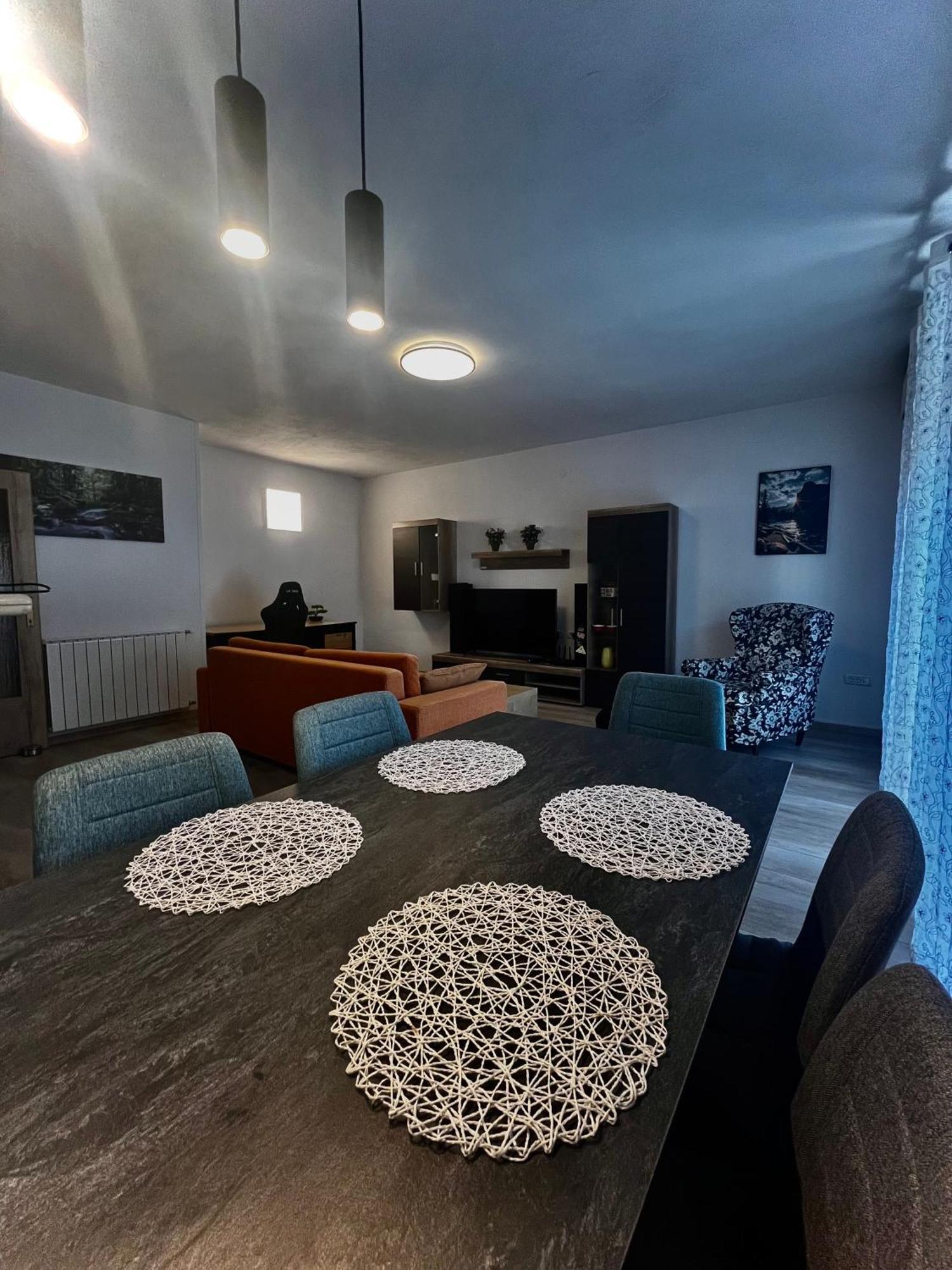 Apartma Kanal エクステリア 写真